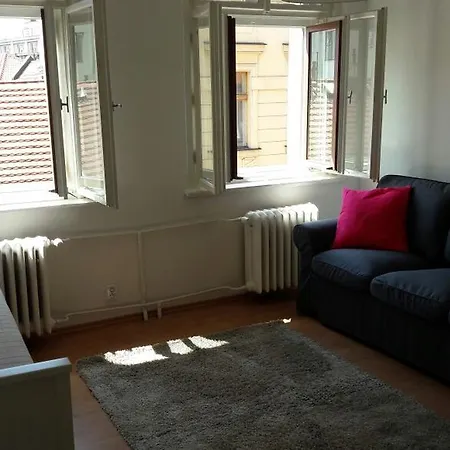 Apartment Long