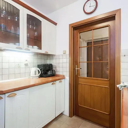 Apartment Long